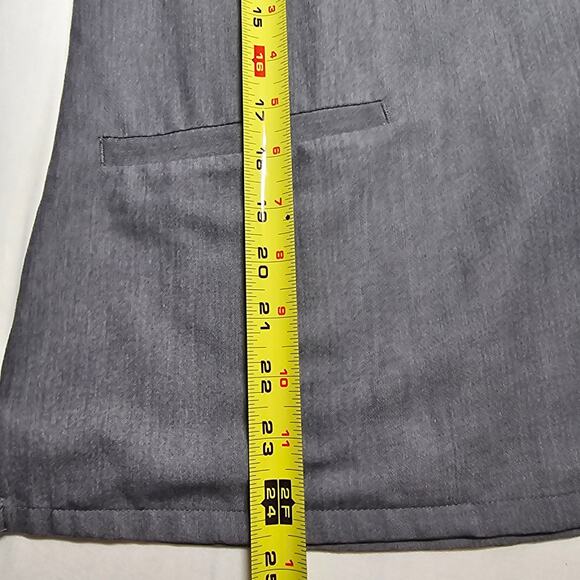 FIGS Casma Three-Pocket Scrub Top Graphite Gray Women's XS - Picture 11 of 11